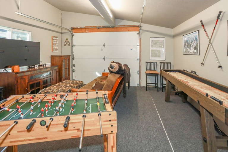 Others 5, Comet's Cabin 3 Bedroom Home by RedAwning, San Bernardino