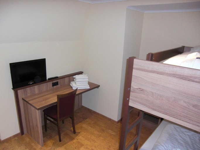 Bedroom 2, Wald-Hotel Heppe, Aschaffenburg