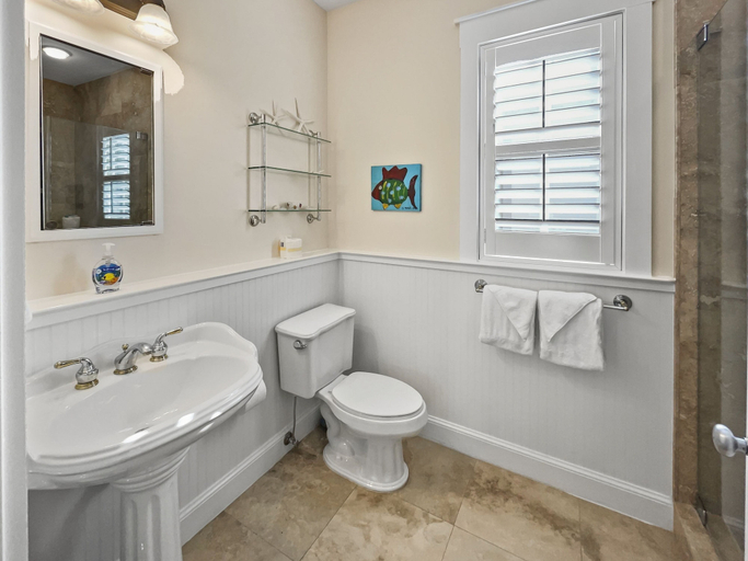 Bathroom 4, Mare E Sole 2 Bedroom Home by RedAwning, Walton