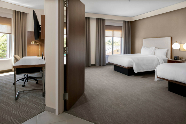 Bedroom 4, Courtyard by Marriott Thomasville Downtown, Thomas