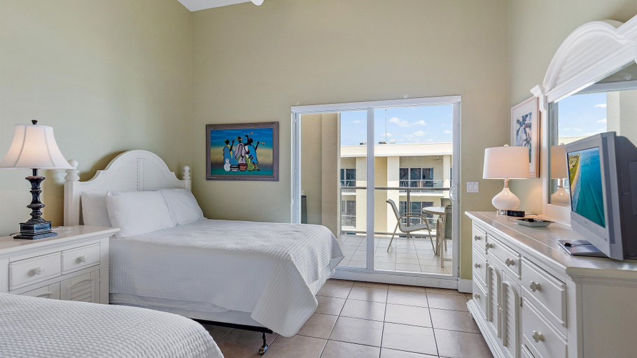 Bedroom 3, Crescent Siesta Key Charmer 3 Bedroom Condo by RedAwning, Sarasota