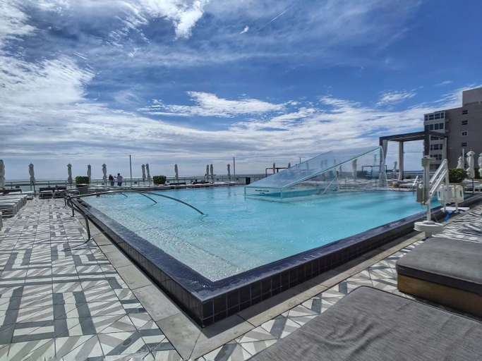 Sport & Beauty 3, W Residences 2 Bedroom Suite 2 Condo by RedAwning, Broward