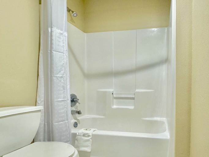 Others 4, Quality Inn & Suites Willows, Glenn