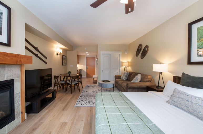 Others 4, Premium Unit 3522- Fraser Crossing/founders Pointe Condo, Grand