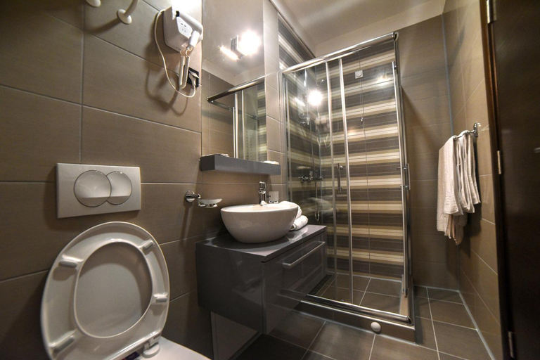 Others 2, Hotel Bavka, Leskovac