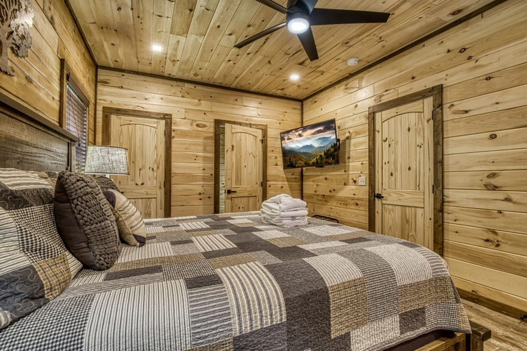 Bedroom 3, Ern866 - Ole Smoky 3 Bedroom Cabin by RedAwning, Sevier