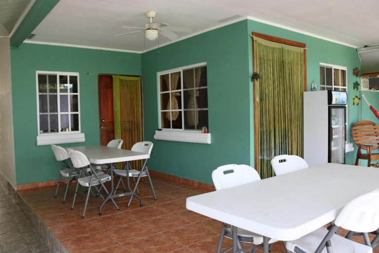 Food & Drinks 4, Little Italy B&B, Boquerón