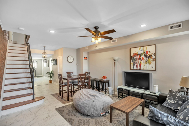 Enjoy Your Stay In This Amazing Location In Philadelphia! 4 Bedroom Home by RedAwning, Philadelphia