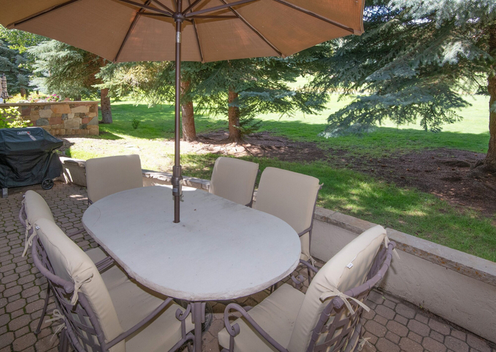 Outdoor dining, Enclave 137 4 Bedroom Home by RedAwning, Eagle
