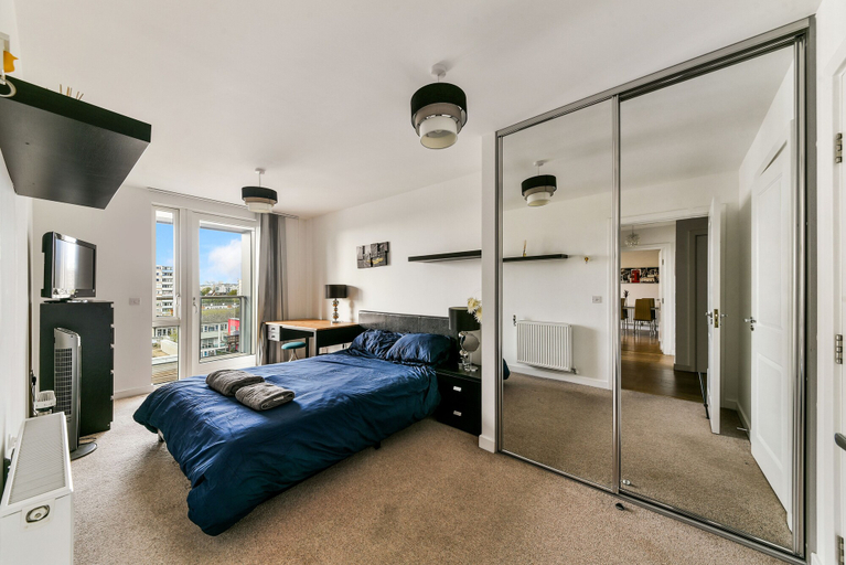 Bedroom 3, Stunning 2-bed Apartment in London, London