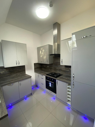 Others 5, Remarkable 2-bed Penthouse in Wolverhampton, Wolverhampton
