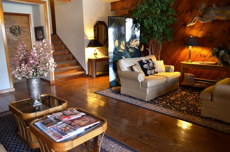 Public Area 2, Greenbrier Inn Killington, Rutland