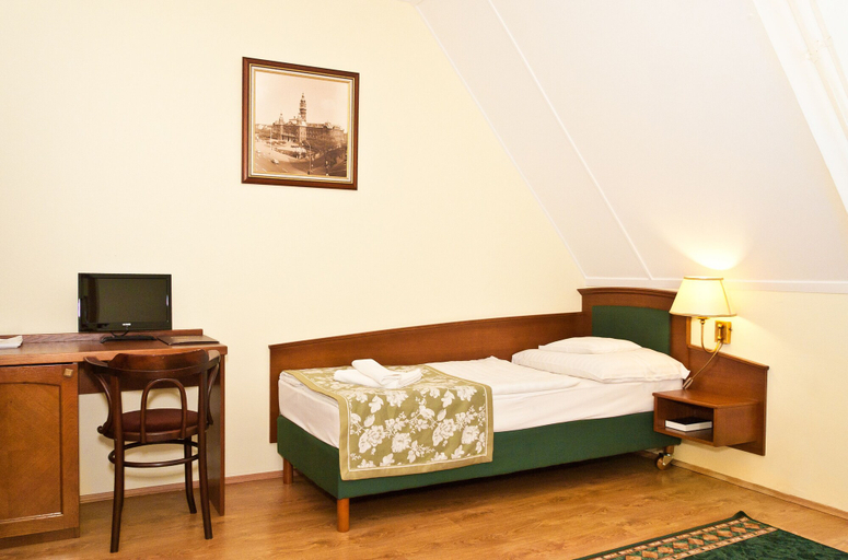 Bedroom 3, Klastrom Hotel, Győr