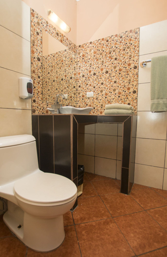Bathroom 4, Hotel Verde Mar Direct Beach Access, Aguirre