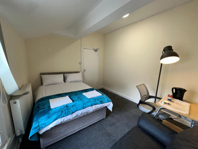 Bedroom 3, Macclesfield Lodge, Cheshire East