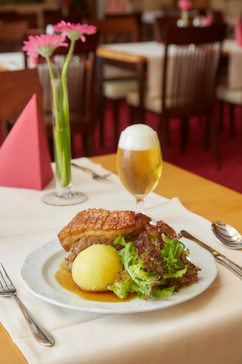 Food & Drinks 5, Hotel Gasthof Die Post Brennerei Frankenhv He, Ansbach