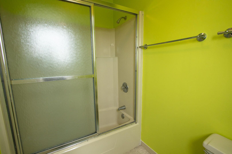 Bathroom 4, 711 Blue Fish, Beaufort