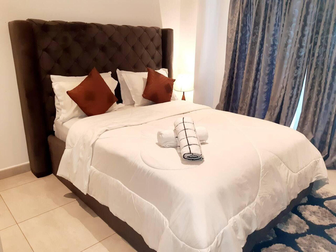 Room 2, Immaculate Beauty Gem-5 Star Location- Pools - Gym, Accra