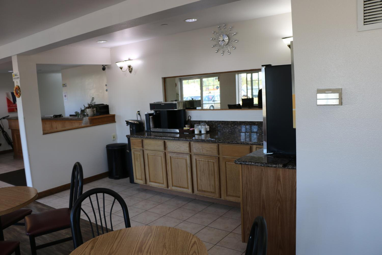 Public Area 2, Rice Hill Inn Motel, Douglas