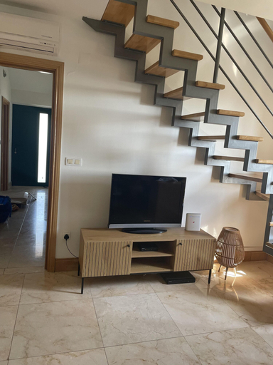 Living area 2, 2 Bed Flat - Sleeps 6 - Pool - Garden - Parking, Milna