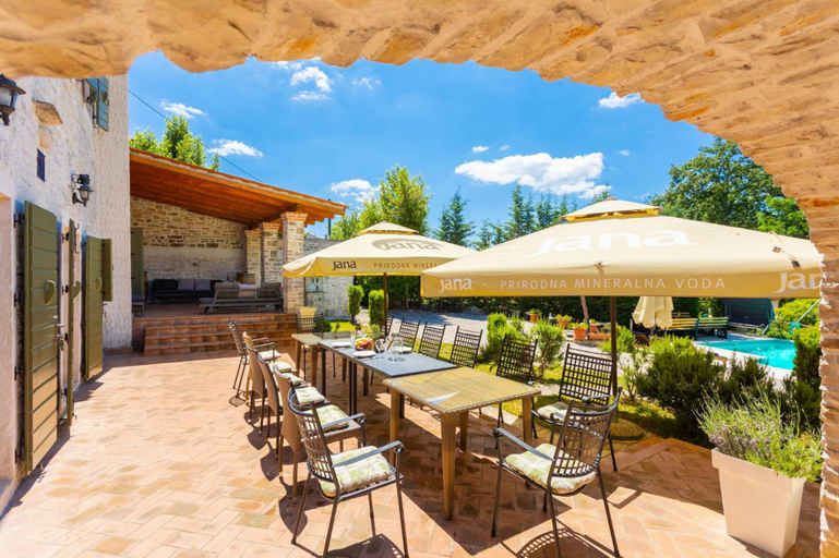 Food & Drinks 5, Villa Damiana in Domijani i, Žminj