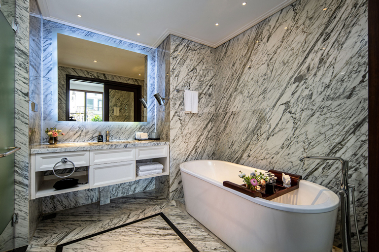 Bathroom 17