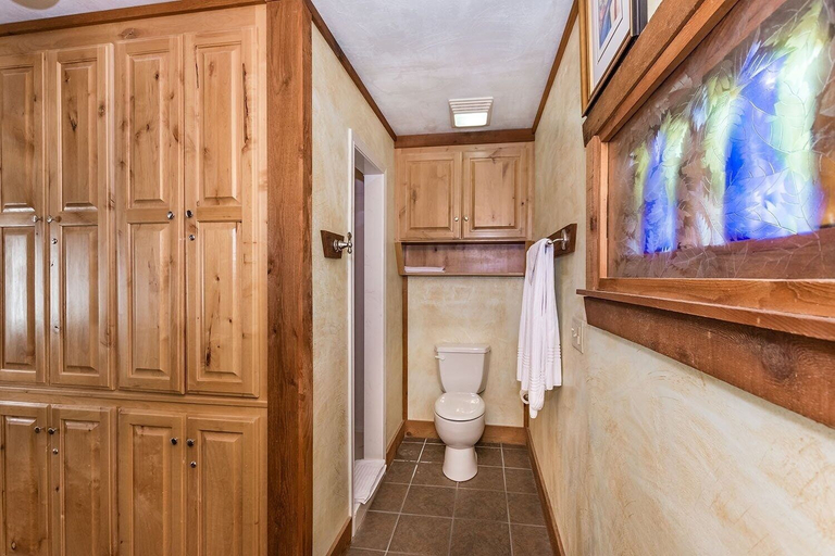 Bathroom, Appian Way - Tuscan Studio Bedroom Cottage by Redawning, Gillespie