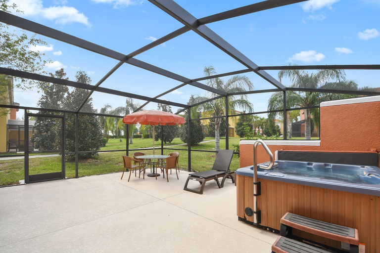 Sport & Beauty 4, Amazing Three Bedrooms w Spa Jacuzzi Close Disney Encantada 3012, Osceola
