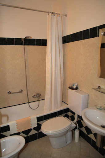 Bathroom 2