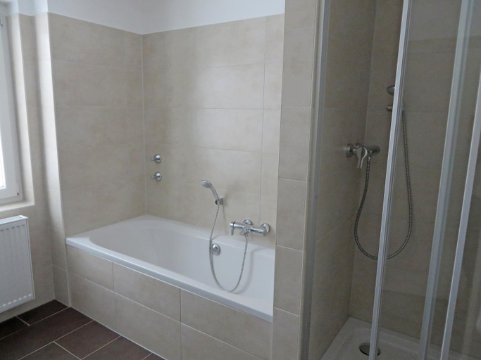 Bathroom 4, Ammerseehäuser, Landsberg am Lech