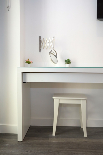 Others 4, Immaculate 2-bed Apartment in London, London