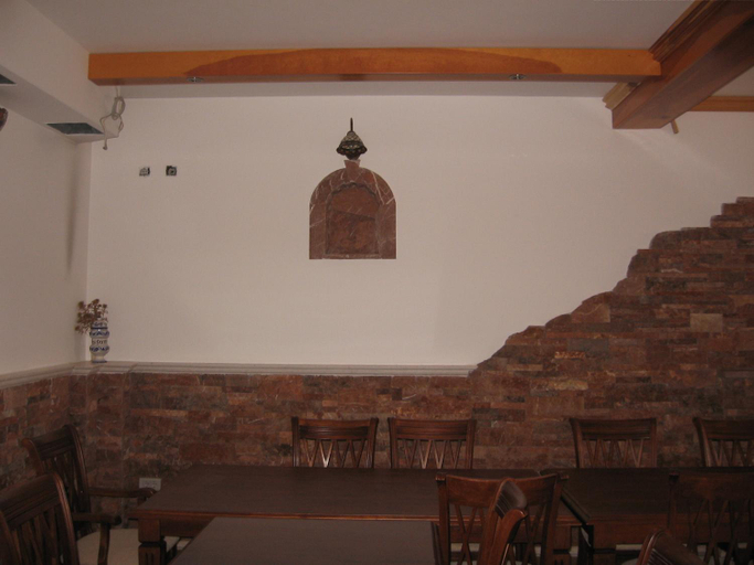 Food & Drinks 5, Apartments and Rooms Levantin Inn