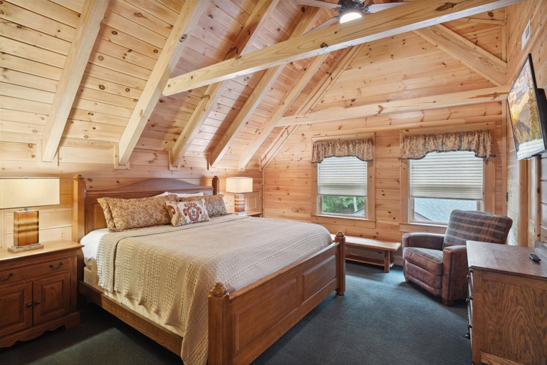 Bedroom 2, Wolf Den 4 Bedroom Cabin by RedAwning, Sevier