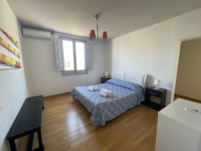 Bedroom 4, CASE VACANZE LA MATTANZA, Trapani