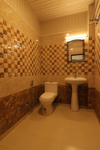 Bathroom 2, Welcome Olives, Meerut