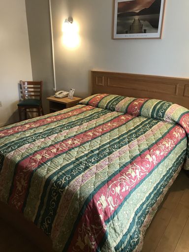 Bedroom 3, Sunrise Inn Turlock, Stanislaus