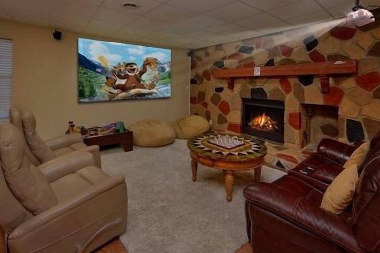 Others 4, The Rose 5 Bedroom Cabin by RedAwning, Sevier