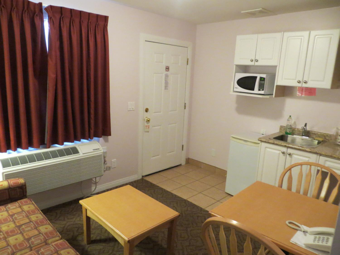Others 4, Cactus Tree Inn, Okanagan-Similkameen