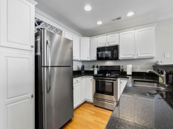 Private kitchen 3, Almost Heaven 4 Bedroom Home by RedAwning, New Hanover