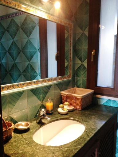 Bathroom 4, Cala D'Aspide, Lecce