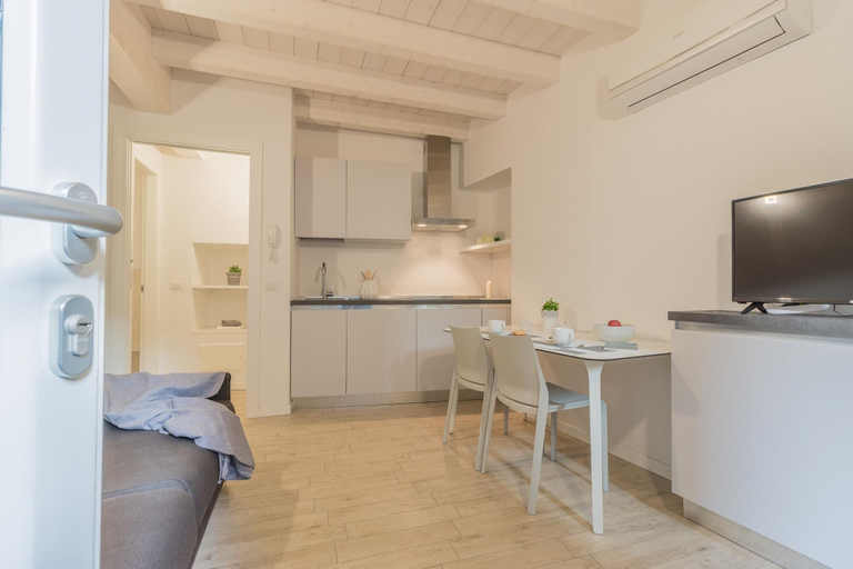 Others 5, Little Nest Flat in Varenna, Lecco