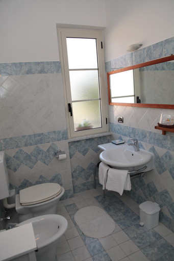 Bathroom 2, Il Forno Dal 1922, Cuneo
