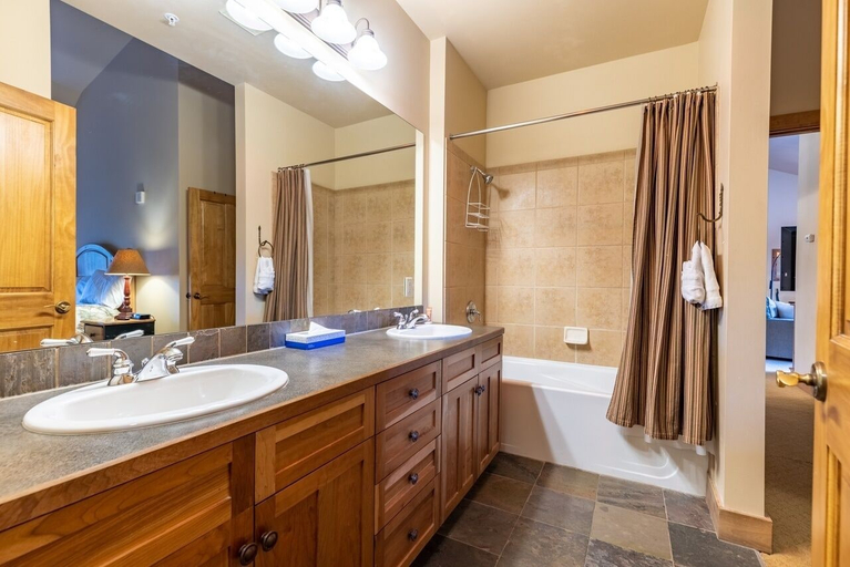 Bathroom 2, 2311 Red Hawk Lodge 2 Bedroom Condo by RedAwning, Summit