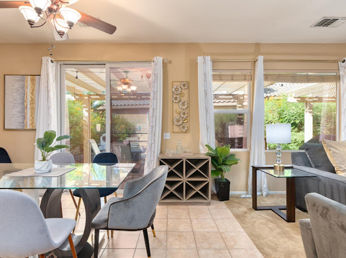Others 5, Stunning 4-bed House in Indio in Golf Course Commu, Riverside