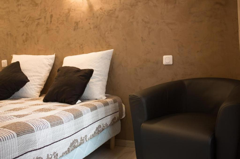 Others 5, Hotel Alizea, Vaucluse