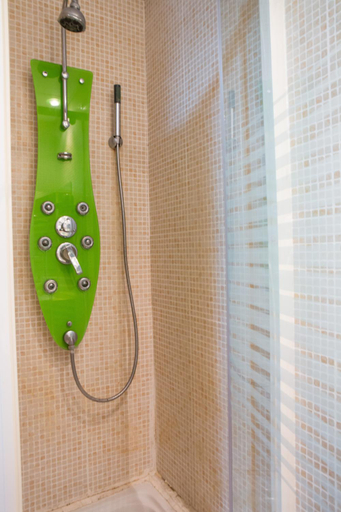 Bathroom 4, Tibur, Zaragoza