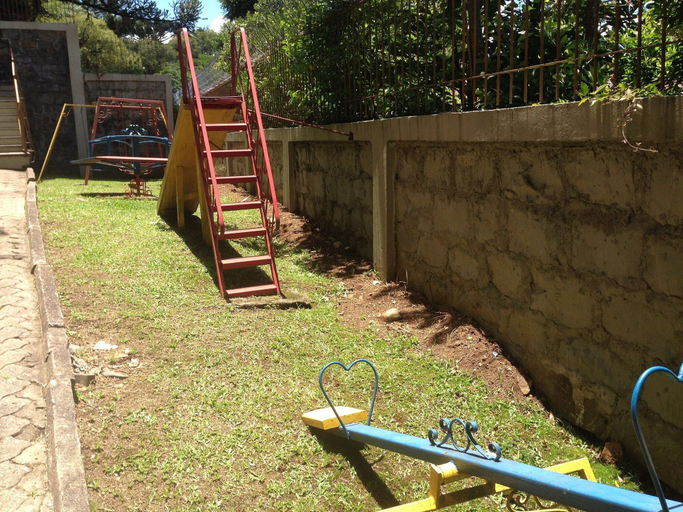 Children's play area - outdoor 4, LocFlat - Apartamento Mirante 211, Gramado