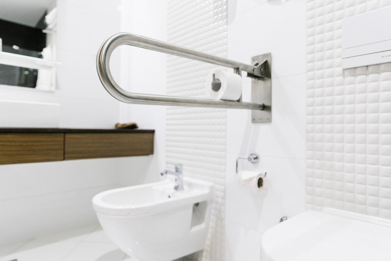 Bathroom 5, Hotel Dukagjini, Peć