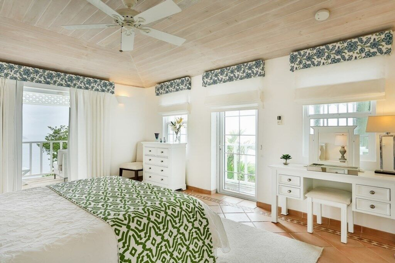 Bedroom 3, Beautiful cliffside 3 bedroom villa - Saline Reef 3 Villa by RedAwning