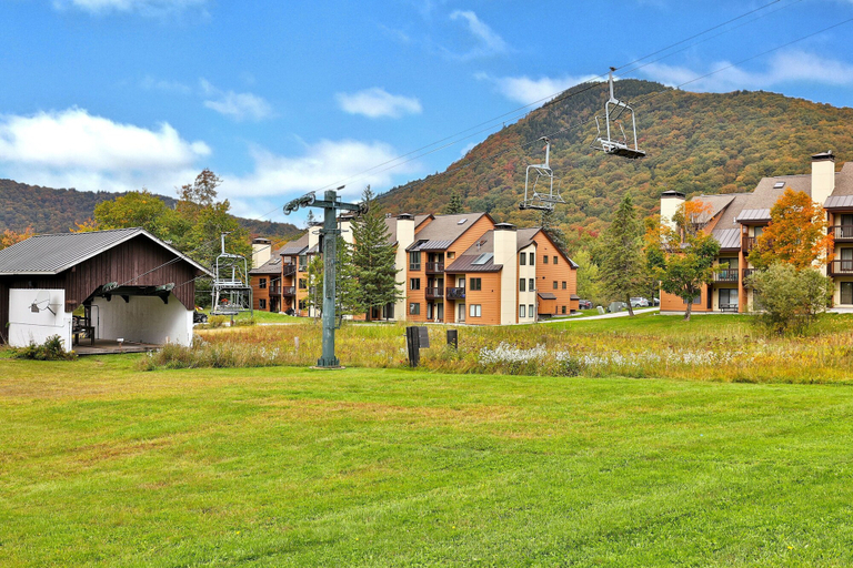 Exterior & Views 2, Pico Mountain Condo E306 2 Bedroom Condo, Rutland